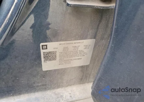 2020 Chevrolet Malibu Lt z USA, uszkodzony, nr VIN 1G1ZD5ST6LF013880